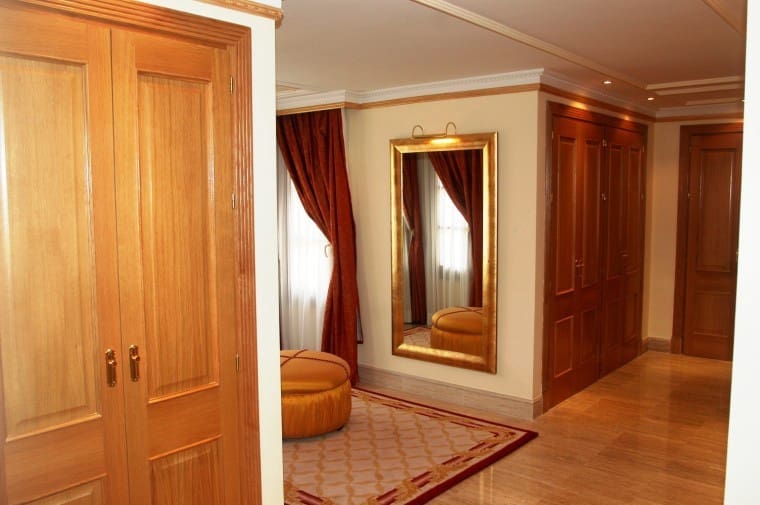 10 chambre Villa/Maison à vendre à Golden Mile avec piscine garage - 16 000 000 € (Ref: 5592488)