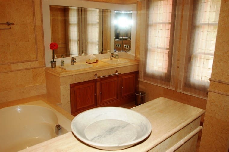 10 chambre Villa/Maison à vendre à Golden Mile avec piscine garage - 16 000 000 € (Ref: 5592488)