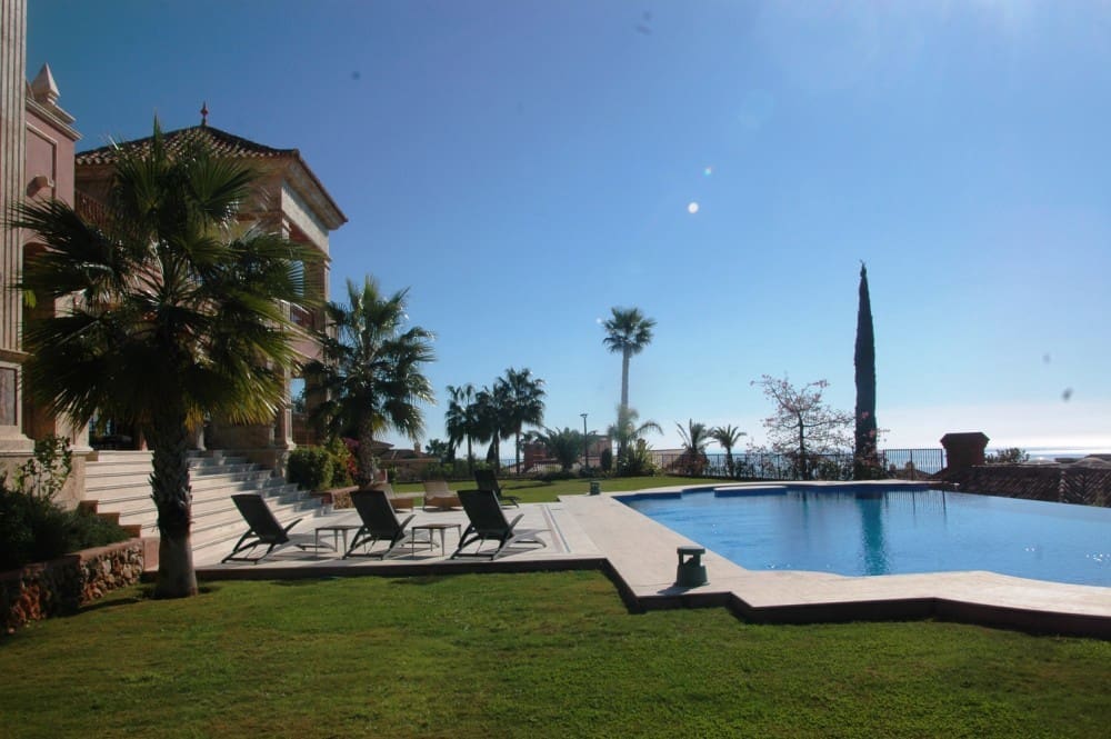 10 chambre Villa/Maison à vendre à Golden Mile avec piscine garage - 16 000 000 € (Ref: 5592488)