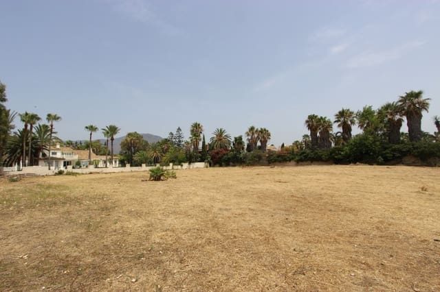 Ubebygd land til salgs i Centro, Estepona - € 10 000 000 (Ref: 6470015)