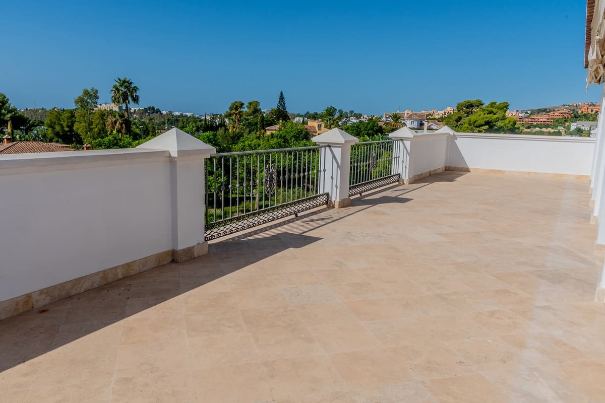 5 sovrum Villa till salu i Guadalmina med pool garage - 8 450 000 € (Ref: 6471265)