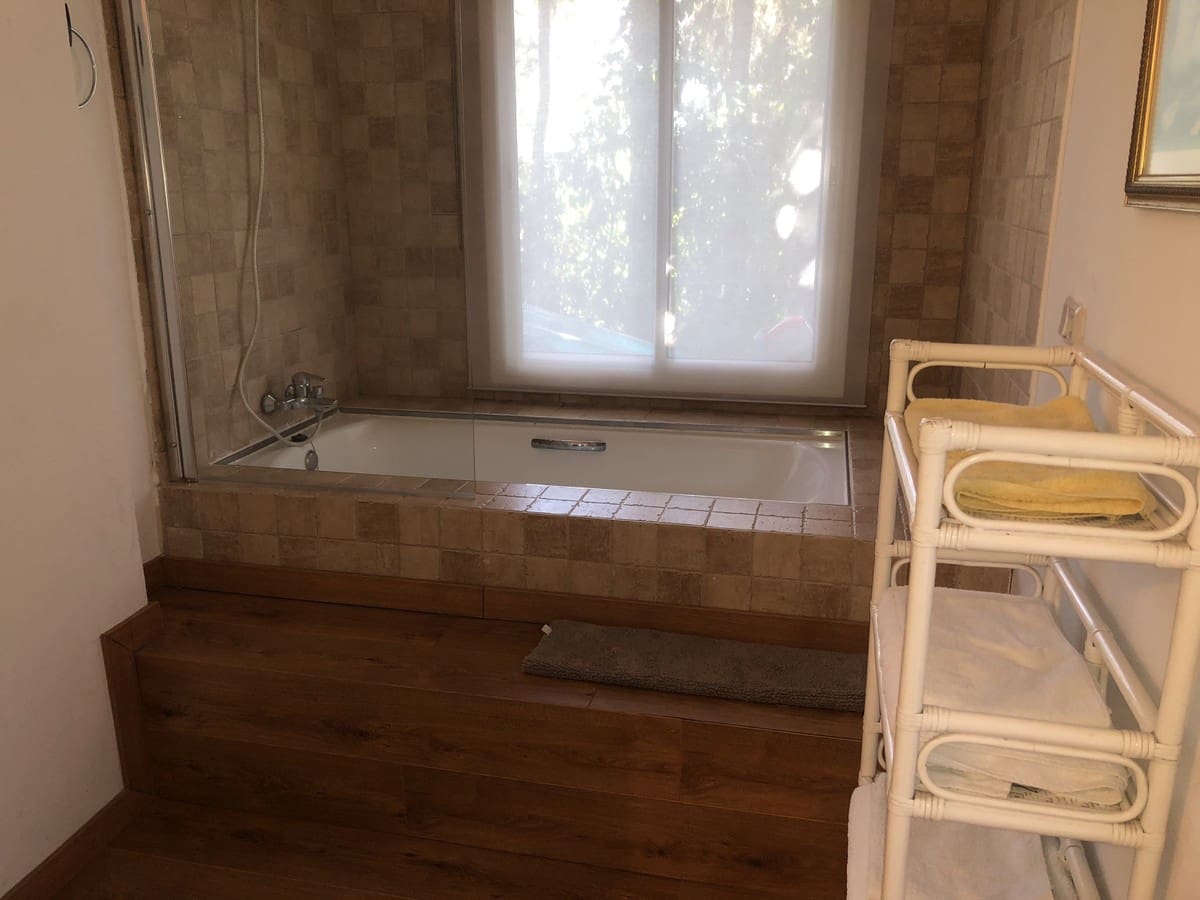 8 bedroom Villa for sale in Golden Mile with pool garage - € 10,500,000 (Ref: 6471322)