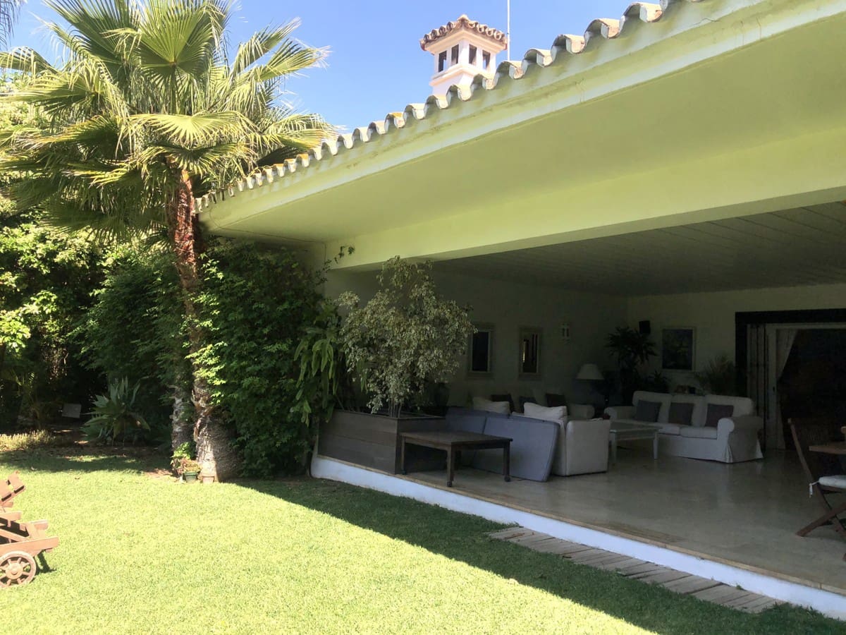 8 bedroom Villa for sale in Golden Mile with pool garage - € 10,500,000 (Ref: 6471322)