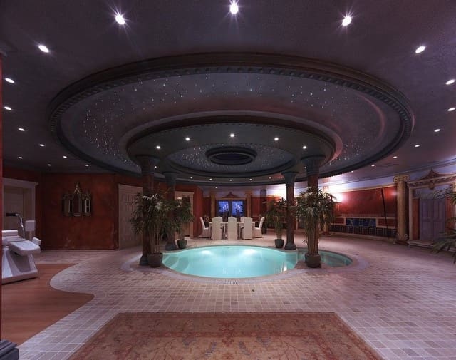 10 bedroom Villa for sale in Mijas with pool - € 38,000,000 (Ref: 6471324)