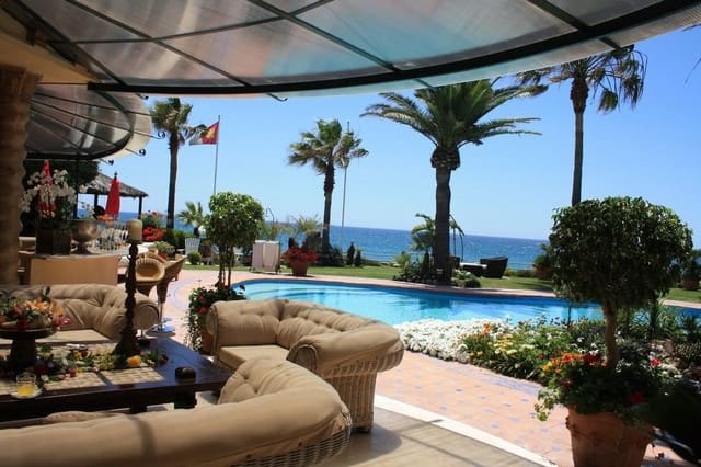 10 bedroom Villa for sale in Mijas with pool - € 38,000,000 (Ref: 6471324)