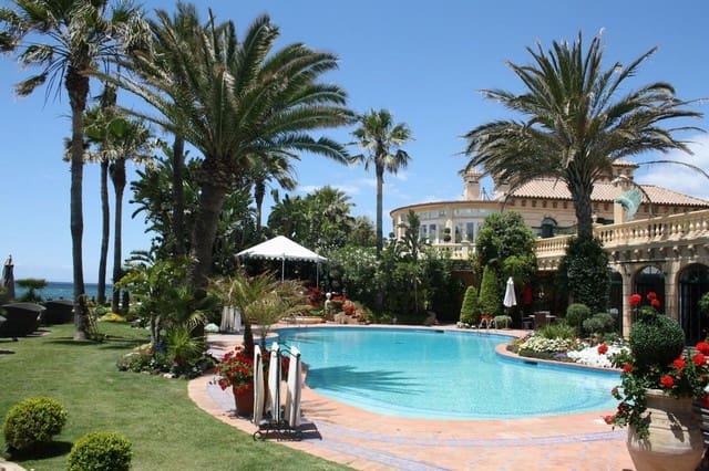 10 bedroom Villa for sale in Mijas with pool - € 38,000,000 (Ref: 6471324)