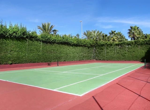 10 bedroom Villa for sale in Mijas with pool - € 38,000,000 (Ref: 6471324)