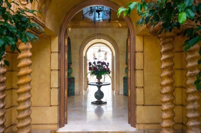 10 bedroom Villa for sale in Mijas with pool - € 38,000,000 (Ref: 6471324)