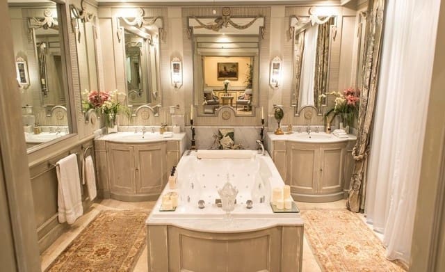 10 bedroom Villa for sale in Mijas with pool - € 38,000,000 (Ref: 6471324)