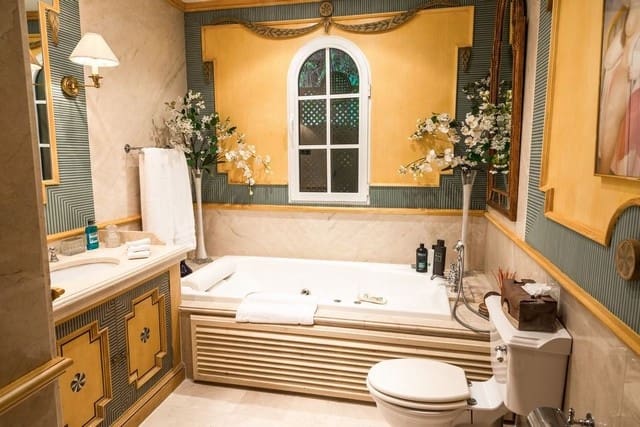 10 bedroom Villa for sale in Mijas with pool - € 38,000,000 (Ref: 6471324)