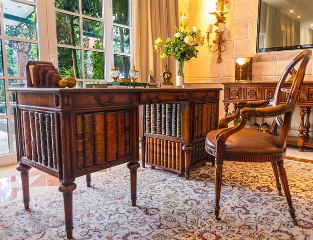 10 bedroom Villa for sale in Mijas with pool - € 38,000,000 (Ref: 6471324)