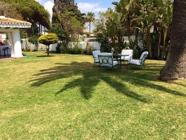 8 soverom Villa til salgs i Guadalmina Baja, Marbella med svømmebasseng garasje - € 14 000 000 (Ref: 6471329)