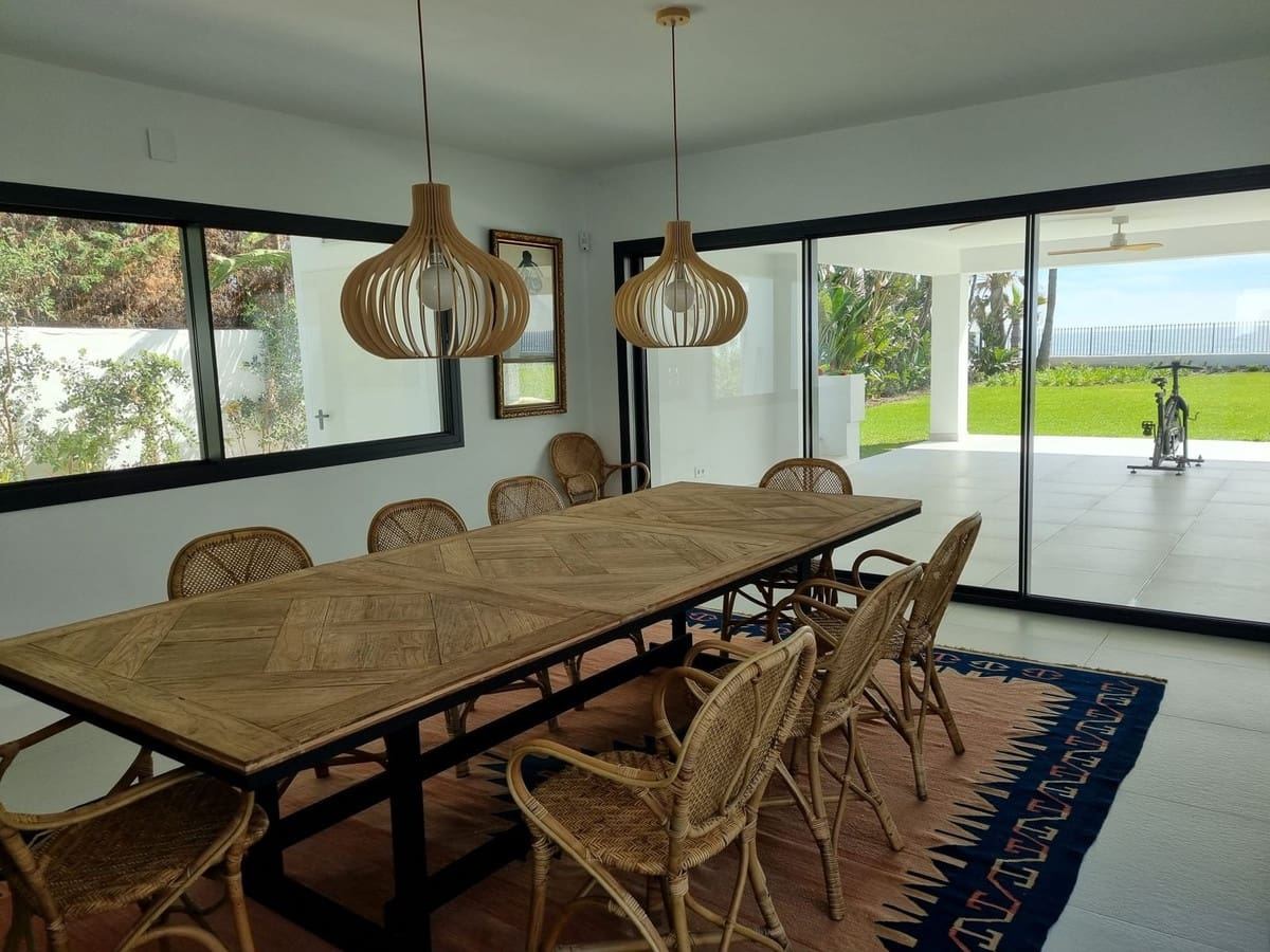 8 soverom Villa til salgs i Guadalmina med svømmebasseng garasje - € 14 000 000 (Ref: 6471329)