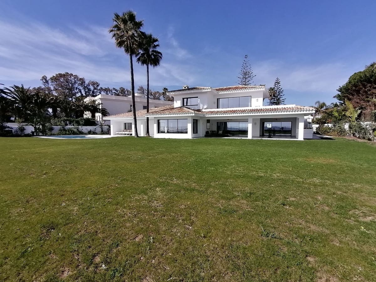 8 soverom Villa til salgs i Guadalmina med svømmebasseng garasje - € 14 000 000 (Ref: 6471329)