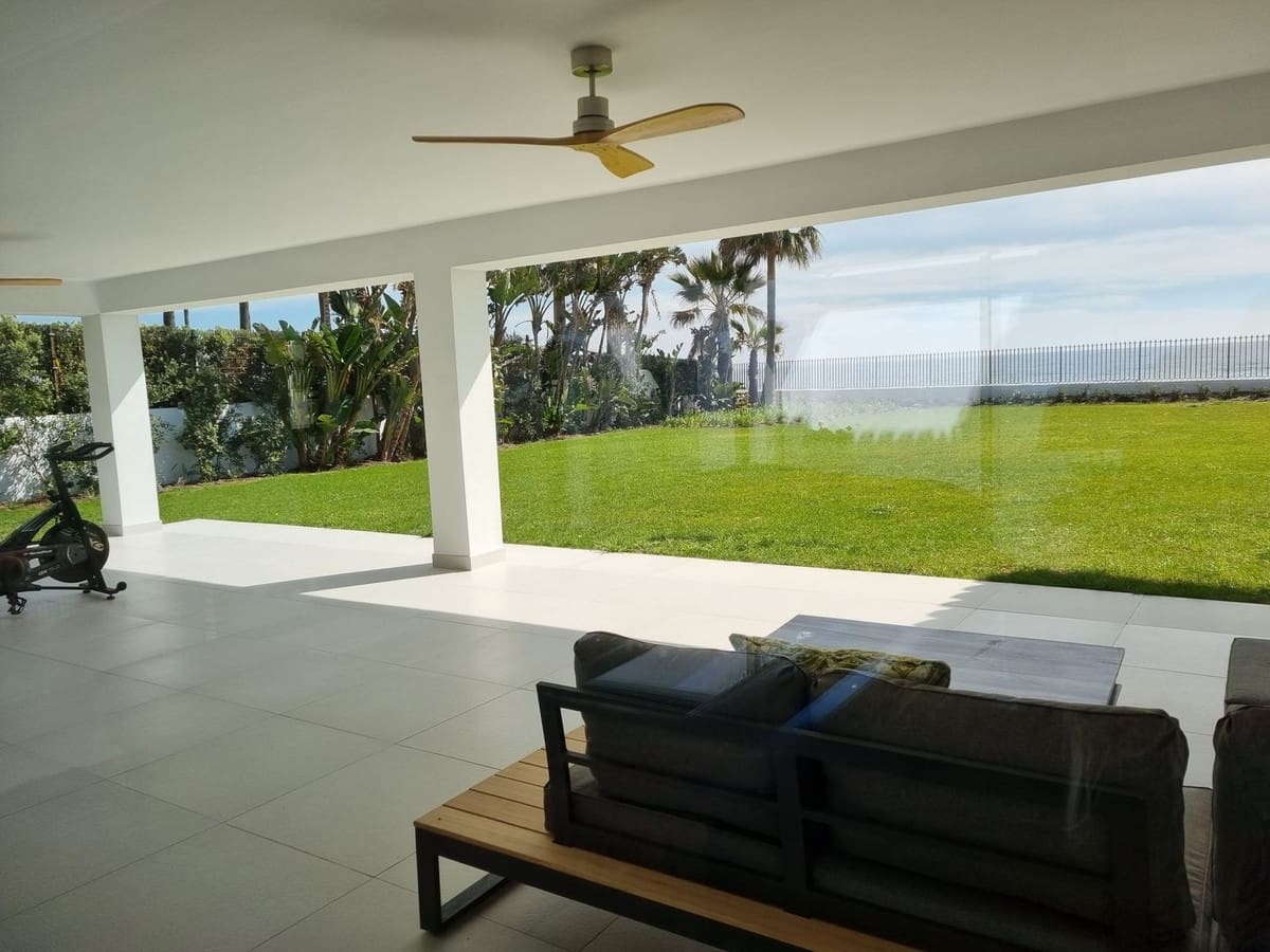 8 soverom Villa til salgs i Guadalmina med svømmebasseng garasje - € 14 000 000 (Ref: 6471329)