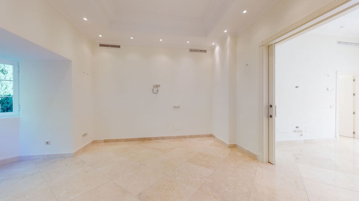 7 soverom Villa til salgs i Los Arqueros med svømmebasseng garasje - € 5 995 000 (Ref: 6471377)