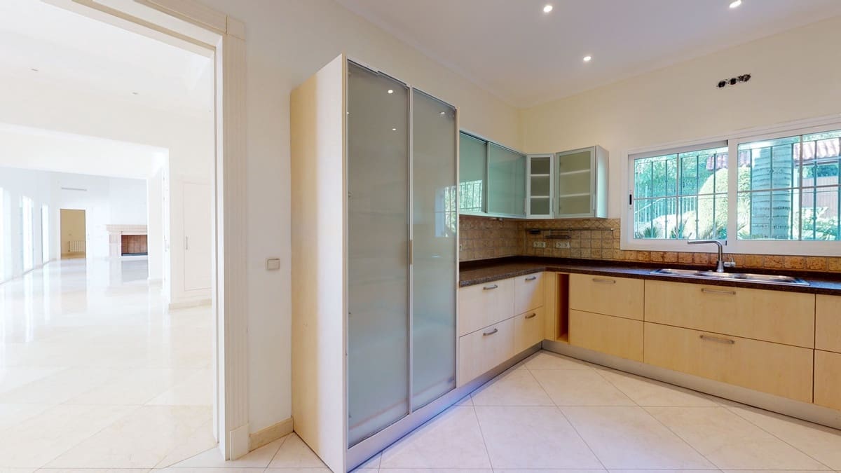 7 soverom Villa til salgs i Los Arqueros med svømmebasseng garasje - € 5 995 000 (Ref: 6471377)