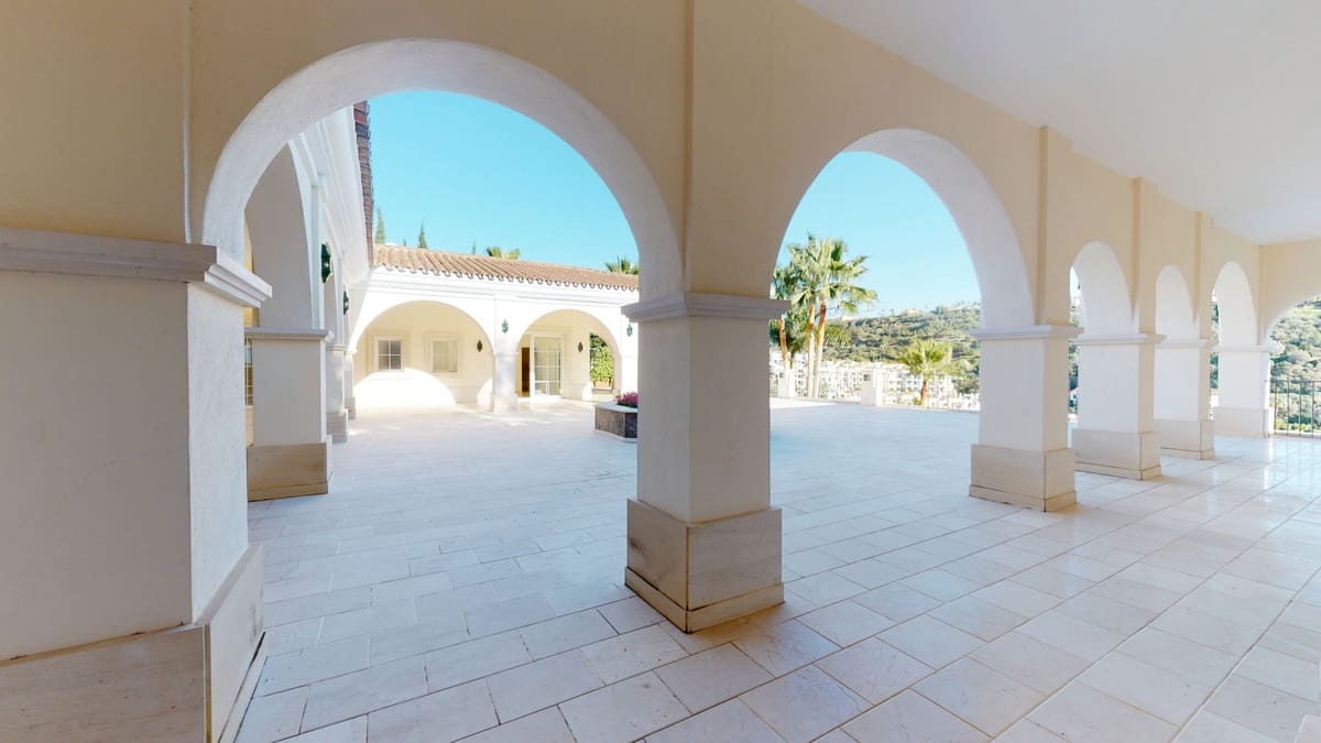 7 soverom Villa til salgs i Los Arqueros med svømmebasseng garasje - € 5 995 000 (Ref: 6471377)