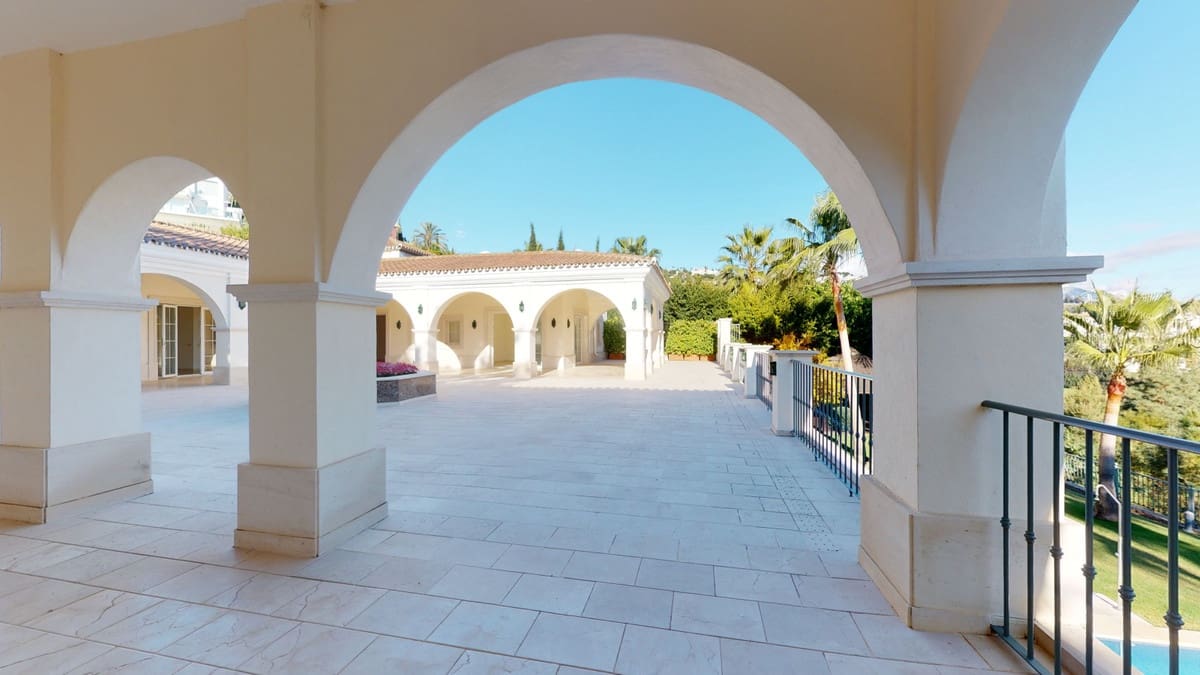 7 soverom Villa til salgs i Los Arqueros med svømmebasseng garasje - € 5 995 000 (Ref: 6471377)