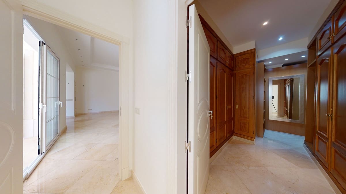 7 soverom Villa til salgs i Los Arqueros med svømmebasseng garasje - € 5 995 000 (Ref: 6471377)