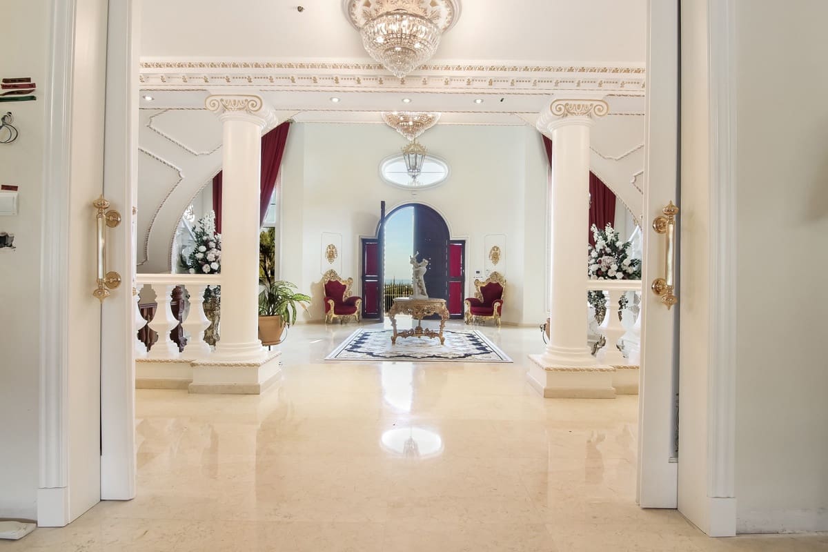 6 bedroom Villa for sale in Sotogrande with pool - € 10,000,000 (Ref: 6471479)