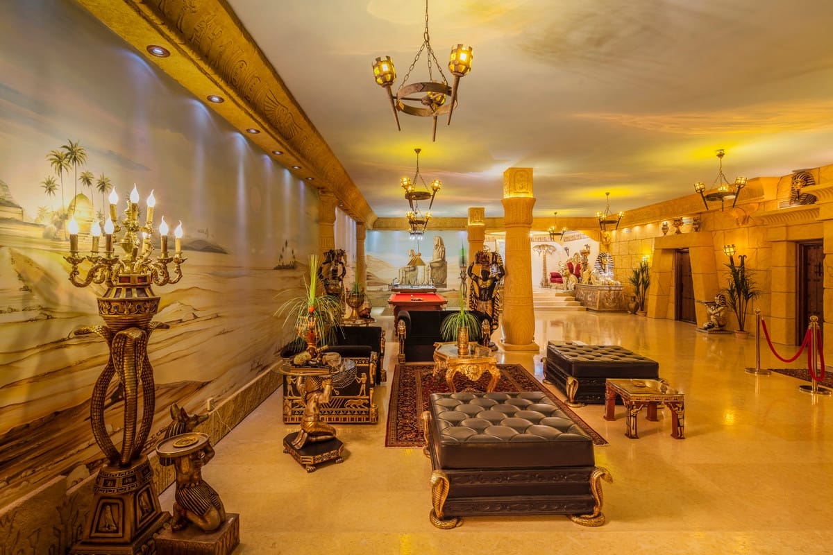 6 bedroom Villa for sale in Sotogrande with pool - € 10,000,000 (Ref: 6471479)