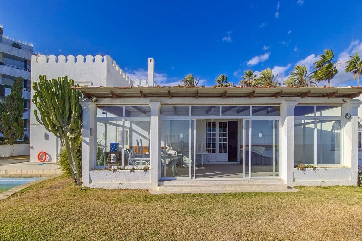 11 soveværelse Villa til salg i Puerto Banus med swimmingpool garage - € 12.000.000 (Ref: 6575792)