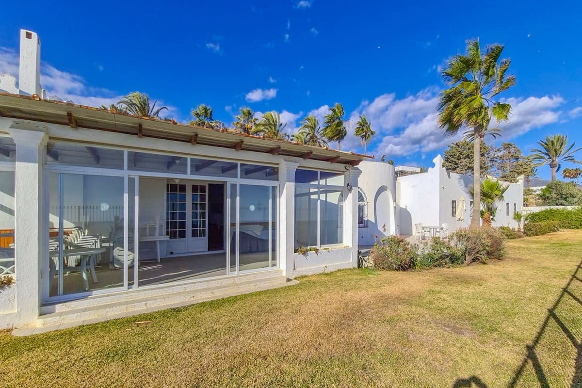 11 soveværelse Villa til salg i Puerto Banus med swimmingpool garage - € 12.000.000 (Ref: 6575792)