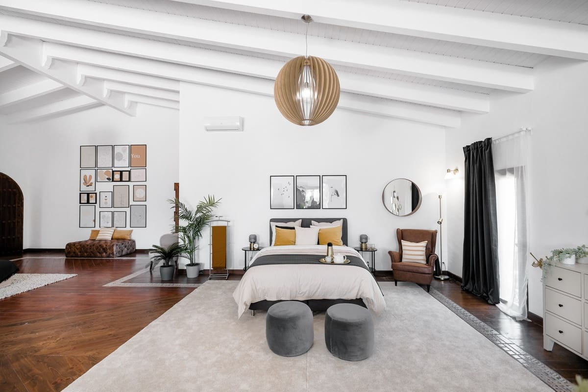 10 sypialnia Willa na sprzedaż w Nueva Andalucia z basenem - 15 000 000 € (Ref: 7082470)