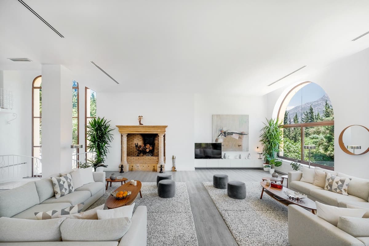 10 sypialnia Willa na sprzedaż w Nueva Andalucia z basenem - 15 000 000 € (Ref: 7082470)