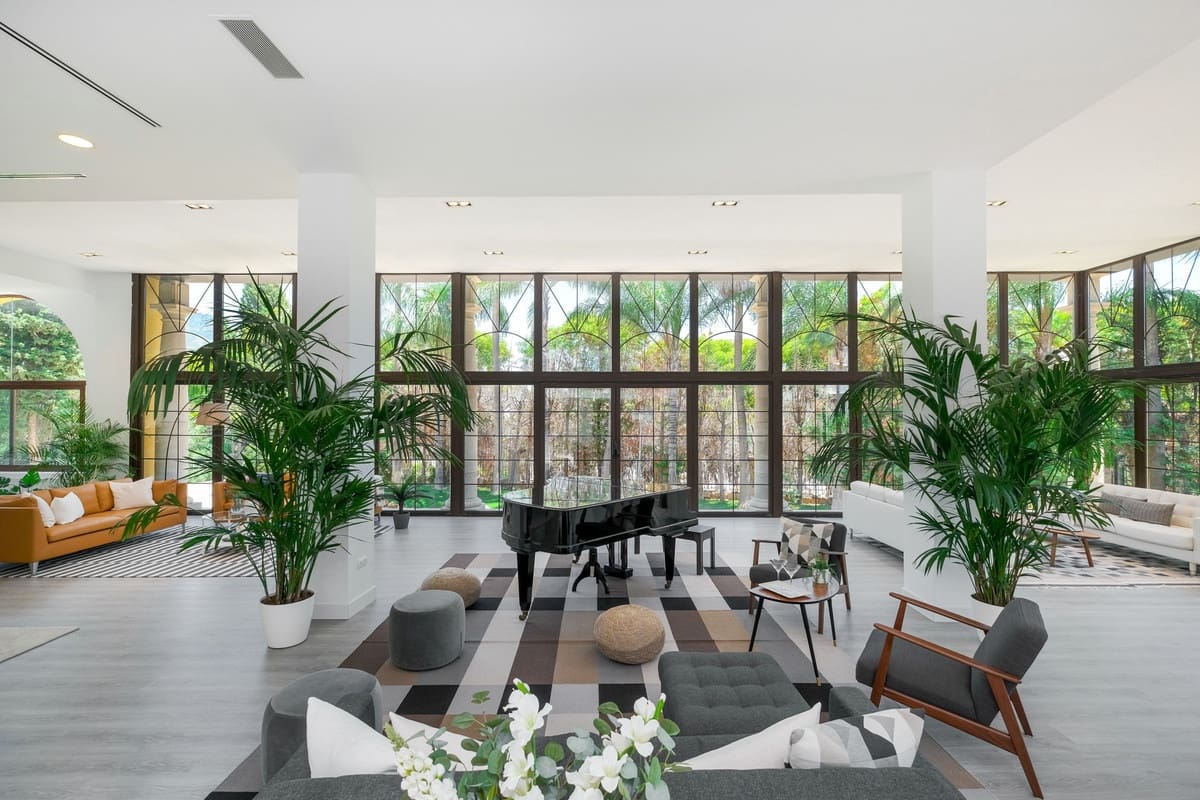 10 sypialnia Willa na sprzedaż w Nueva Andalucia z basenem - 15 000 000 € (Ref: 7082470)