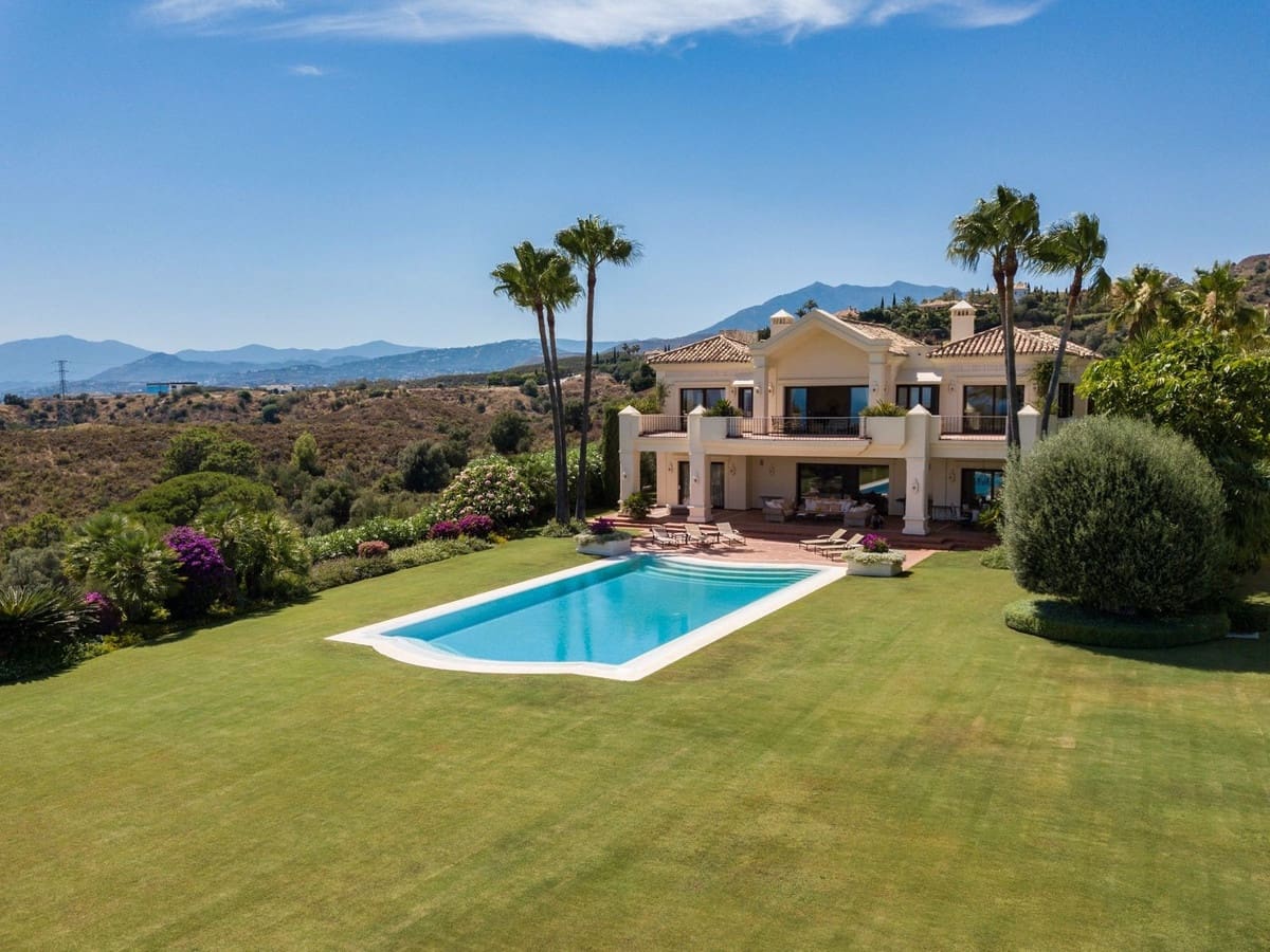 10 soverom Villa til salgs i Marbella med svømmebasseng garasje - € 10 800 000 (Ref: 7082484)
