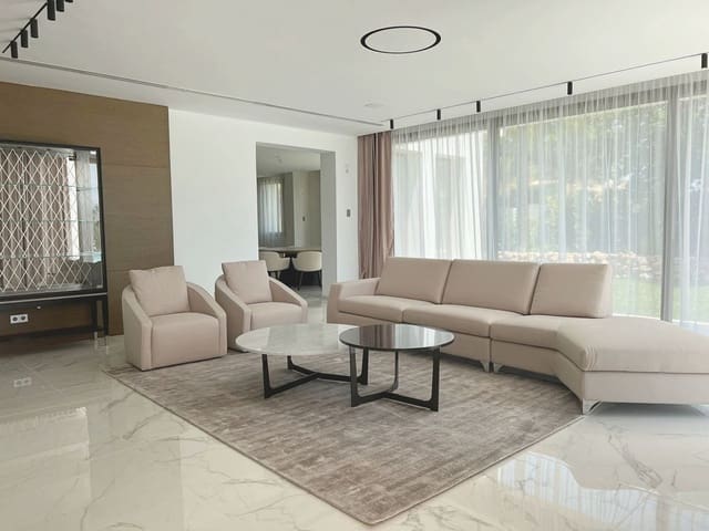 10 quarto Moradia para venda em Sierra Blanca, Marbella com piscina garagem - 12 500 000 € (Ref: 7082504)