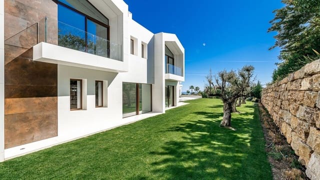 10 quarto Moradia para venda em Sierra Blanca, Marbella com piscina garagem - 12 500 000 € (Ref: 7082504)