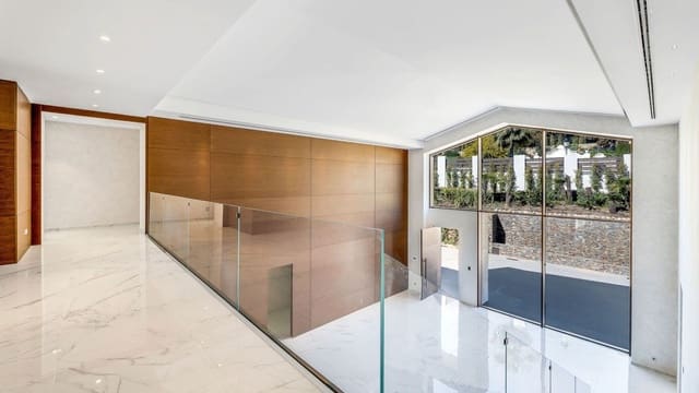 10 quarto Moradia para venda em Sierra Blanca, Marbella com piscina garagem - 12 500 000 € (Ref: 7082504)