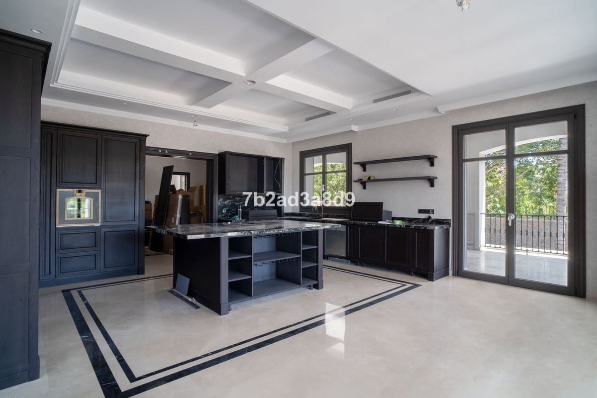 6 soveværelse Villa til salg i Golden Mile med swimmingpool - € 19.000.000 (Ref: 7082505)