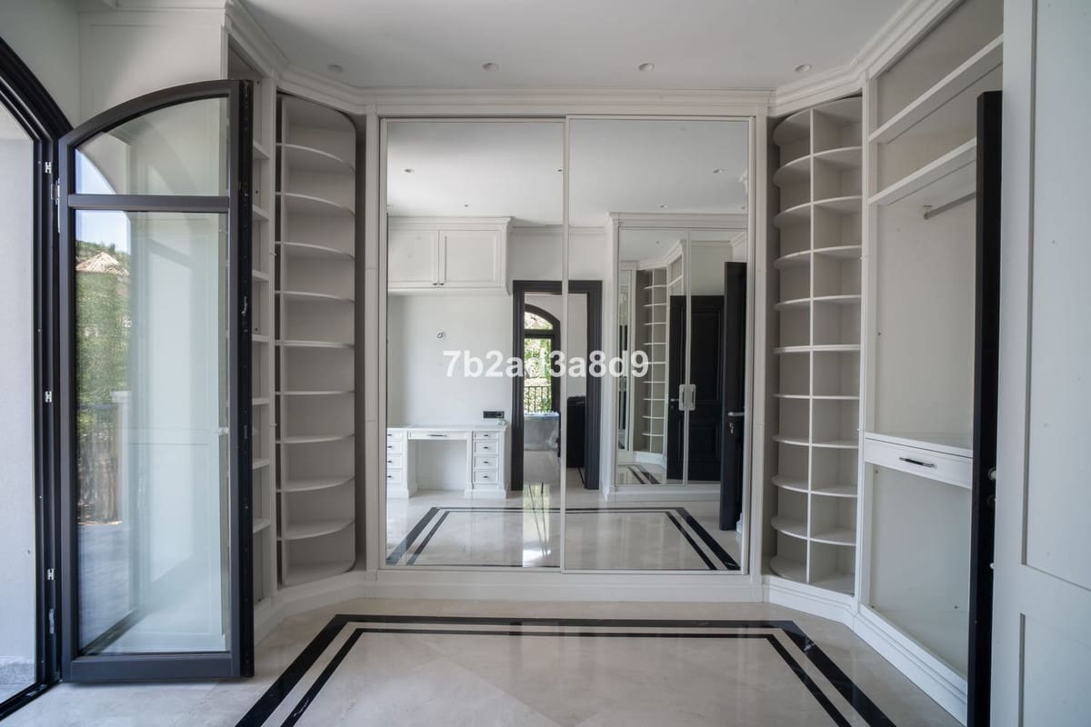 6 soveværelse Villa til salg i Golden Mile med swimmingpool - € 19.000.000 (Ref: 7082505)