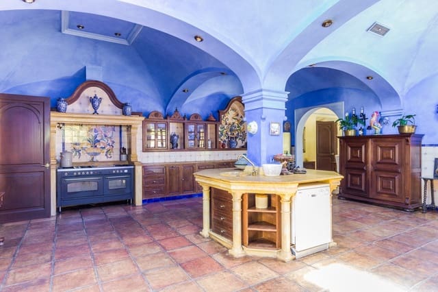 10 quarto Quinta/Casa Rural para venda em La Concha - Resina Golf, Estepona com piscina garagem - 20 000 000 € (Ref: 7082529)