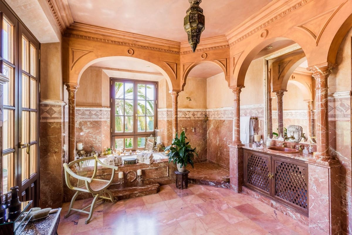 10 quarto Quinta/Casa Rural para venda em New Golden Mile com piscina garagem - 20 000 000 € (Ref: 7082529)