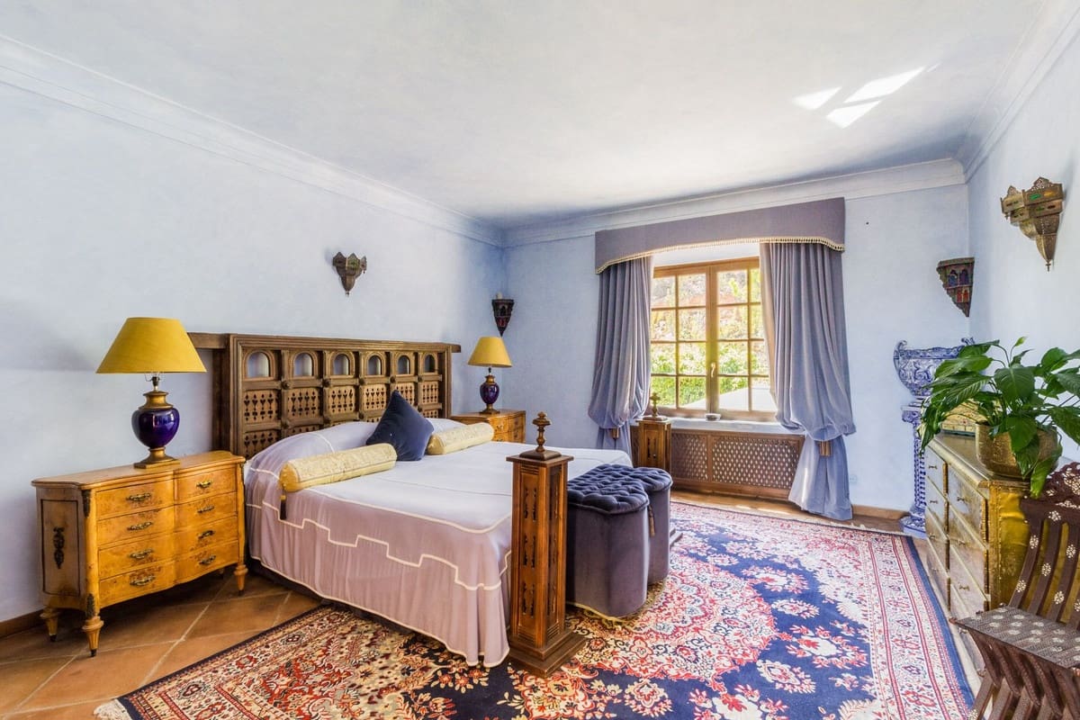 10 quarto Quinta/Casa Rural para venda em New Golden Mile com piscina garagem - 20 000 000 € (Ref: 7082529)