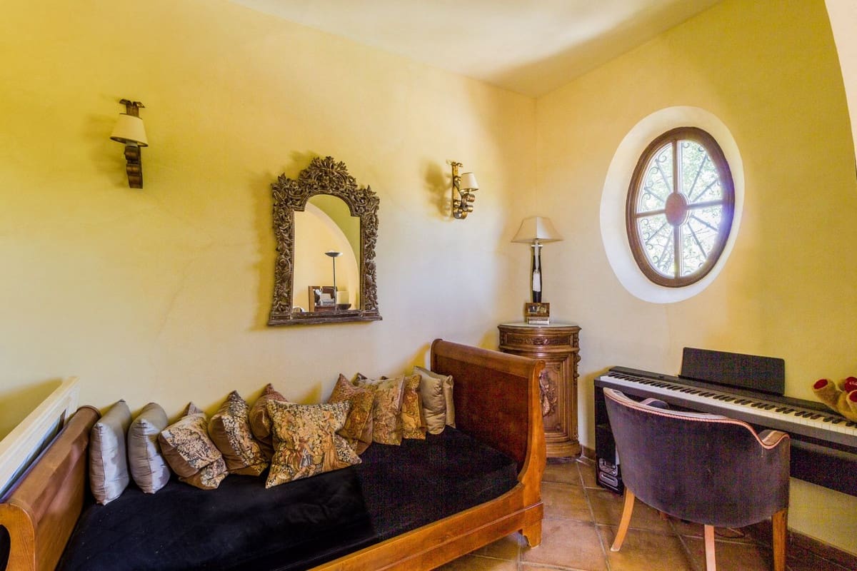 10 quarto Quinta/Casa Rural para venda em New Golden Mile com piscina garagem - 20 000 000 € (Ref: 7082529)