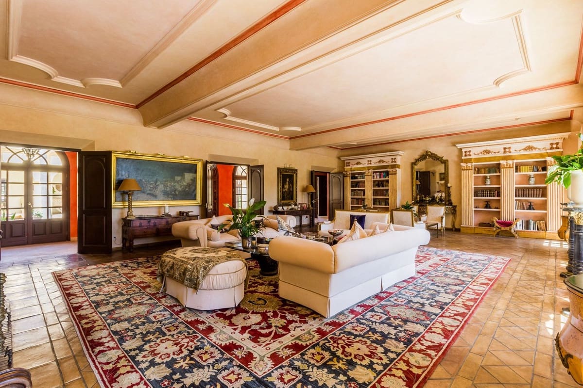 10 quarto Quinta/Casa Rural para venda em New Golden Mile com piscina garagem - 20 000 000 € (Ref: 7082529)