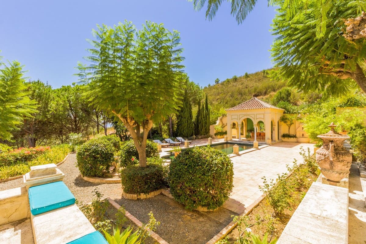 10 quarto Quinta/Casa Rural para venda em New Golden Mile com piscina garagem - 20 000 000 € (Ref: 7082529)