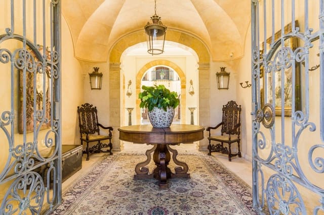 10 quarto Quinta/Casa Rural para venda em La Concha - Resina Golf, Estepona com piscina garagem - 20 000 000 € (Ref: 7082529)