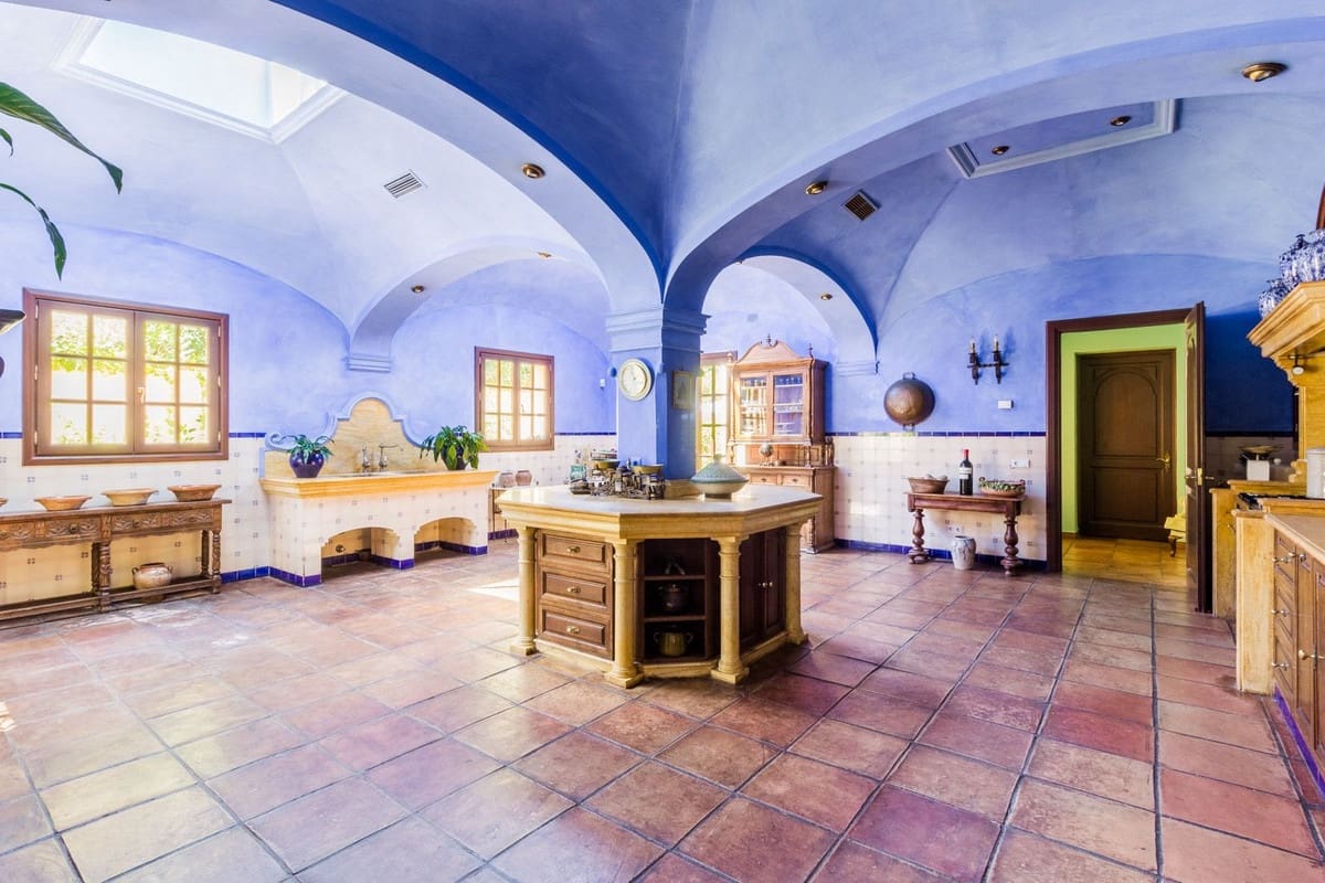 10 quarto Quinta/Casa Rural para venda em New Golden Mile com piscina garagem - 20 000 000 € (Ref: 7082529)