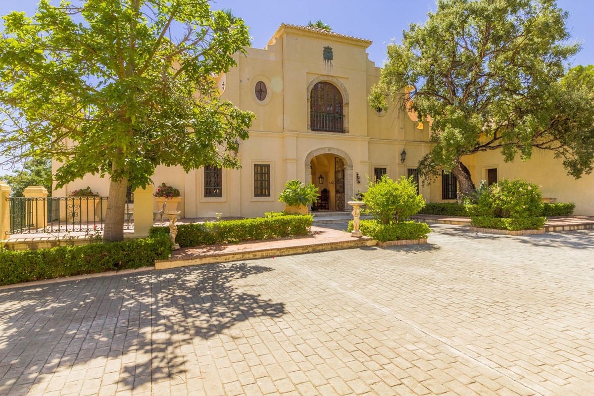 10 quarto Quinta/Casa Rural para venda em New Golden Mile com piscina garagem - 20 000 000 € (Ref: 7082529)