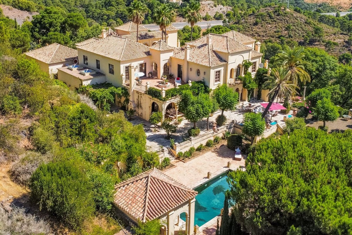 10 quarto Quinta/Casa Rural para venda em New Golden Mile com piscina garagem - 20 000 000 € (Ref: 7082529)