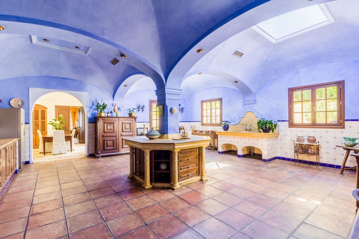 10 quarto Quinta/Casa Rural para venda em New Golden Mile com piscina garagem - 20 000 000 € (Ref: 7082529)