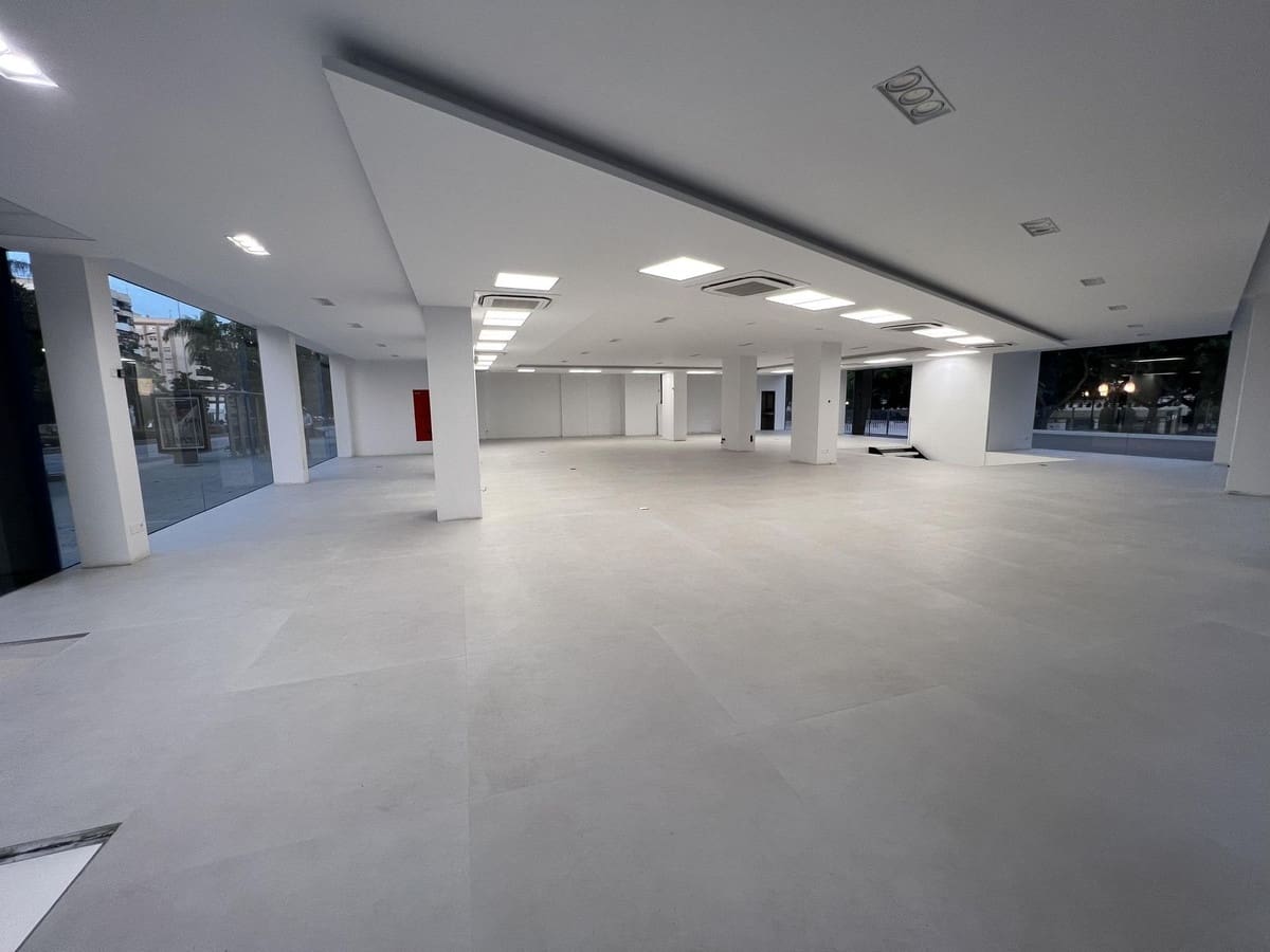 Virksomhed til salg i Marbella med garage - € 6.500.000 (Ref: 7082530)