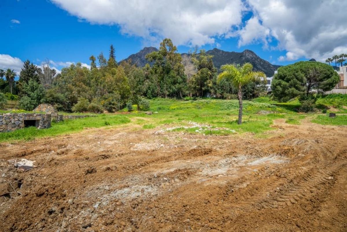 Teren niezagospodarowany na sprzedaż w Marbella - 10 490 000 € (Ref: 7083295)